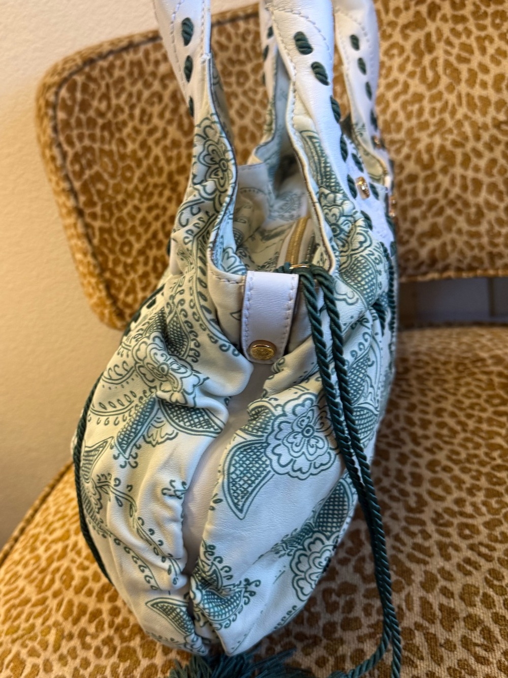 💯Auth! VINTAGE ROBERTO CAVALLI Cream/Green Floral Leather Bag w Braided Tassel - Picture 6 of 16